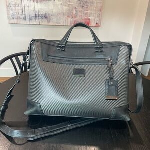 SOLD! TUMI Indianapolis CFX Carbon Fiber Marina Laptop Briefcase Messenger Bag